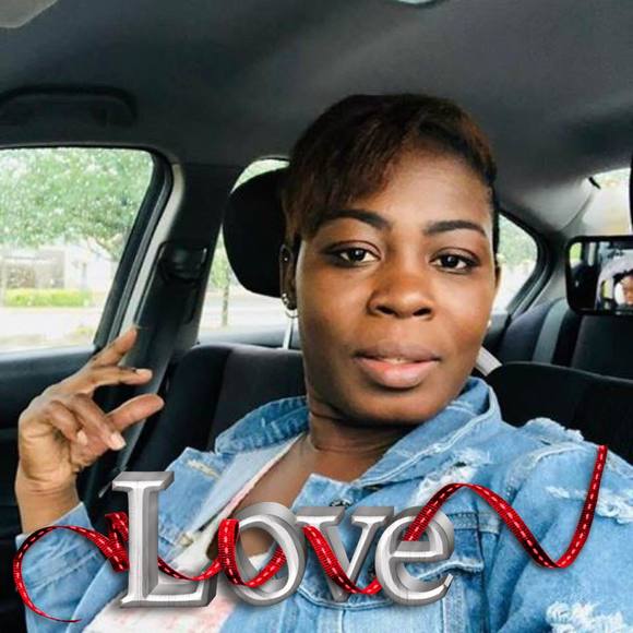 Meet your Posher, Edith - Picture 1 of 1